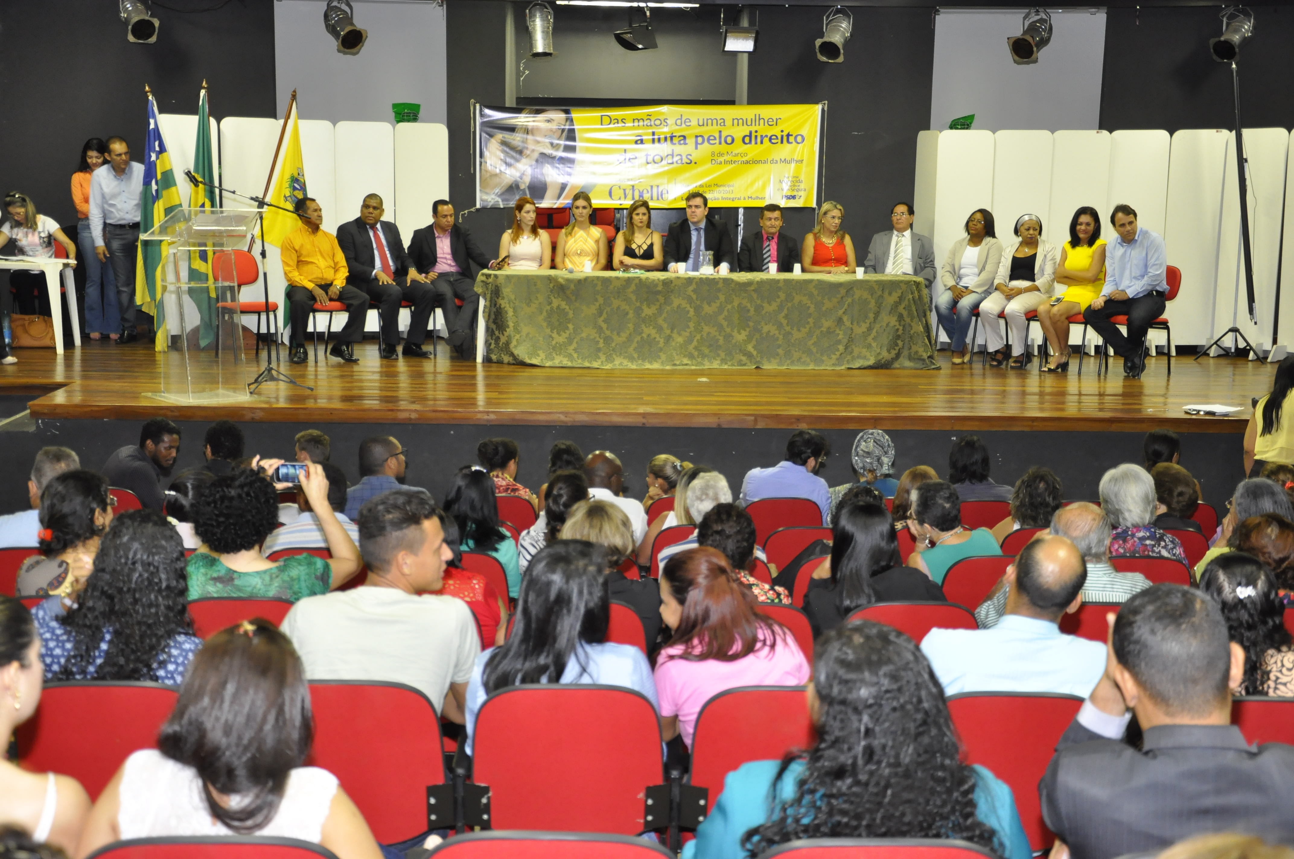 Em sessão especial, Câmara homenageia o dia internacional da mulher