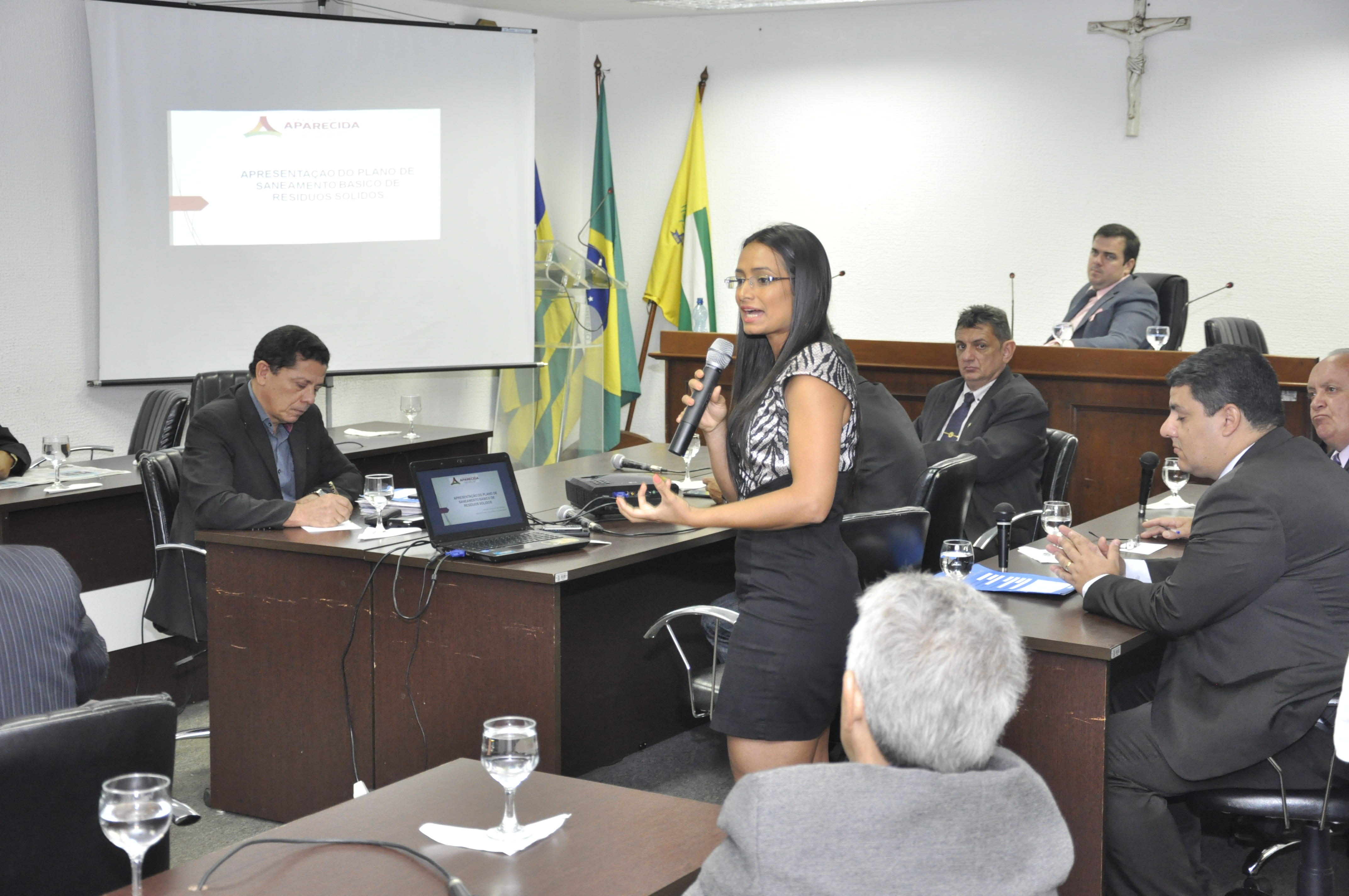 Câmara Municipal debate plano municipal de saneamento de resíduos sólidos