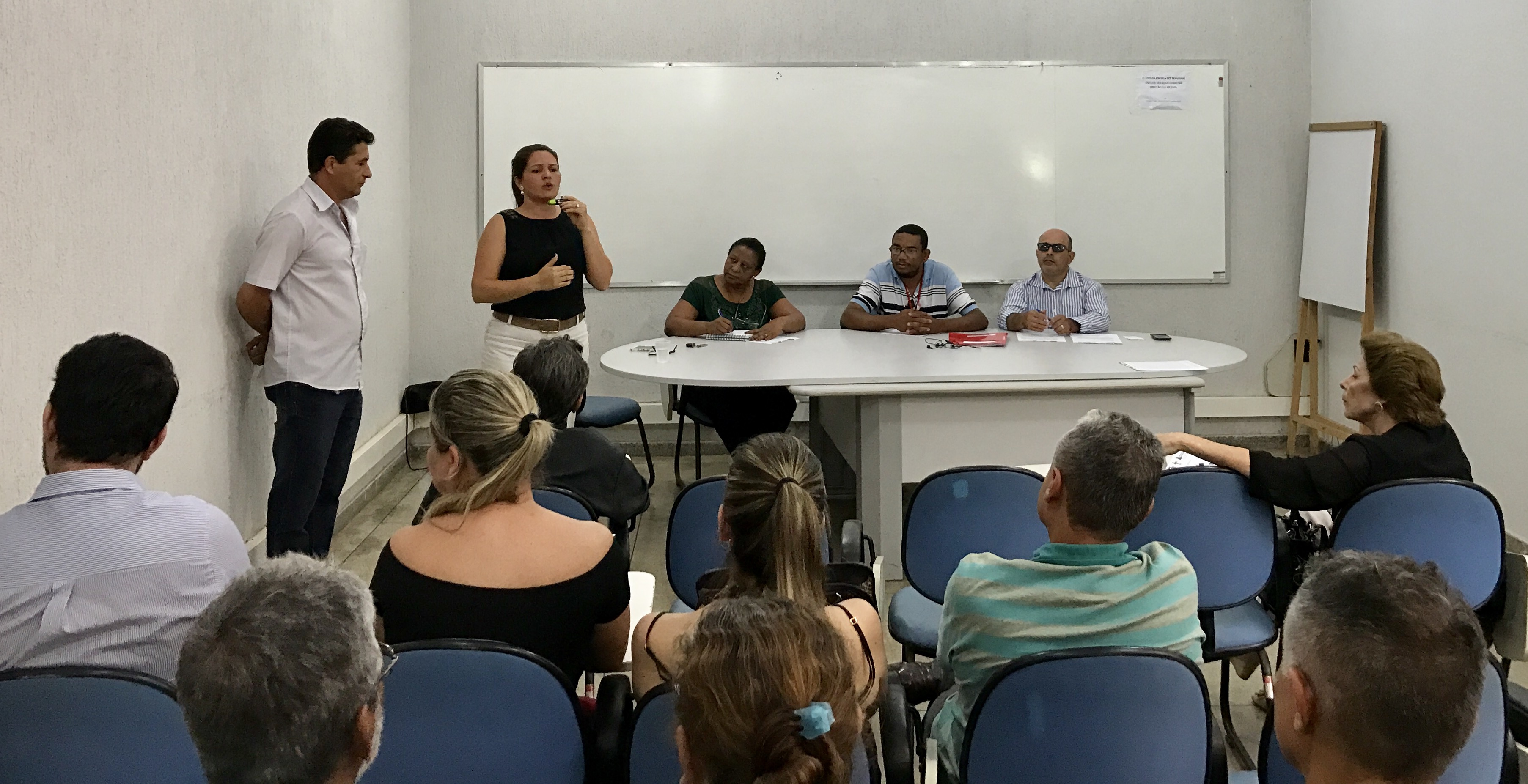 Vereadores participam de sessão do conselho municipal de saúde