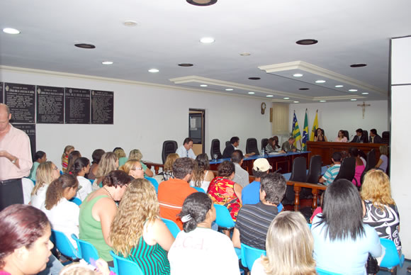 Câmara de Aparecida realiza audiência pública em homenagem ao Dia Internacional da Mulher