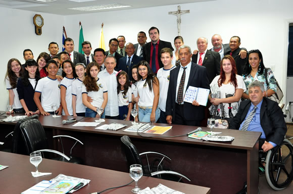 Câmara recebe homenagem do Instituto Aberto Tio Gainho