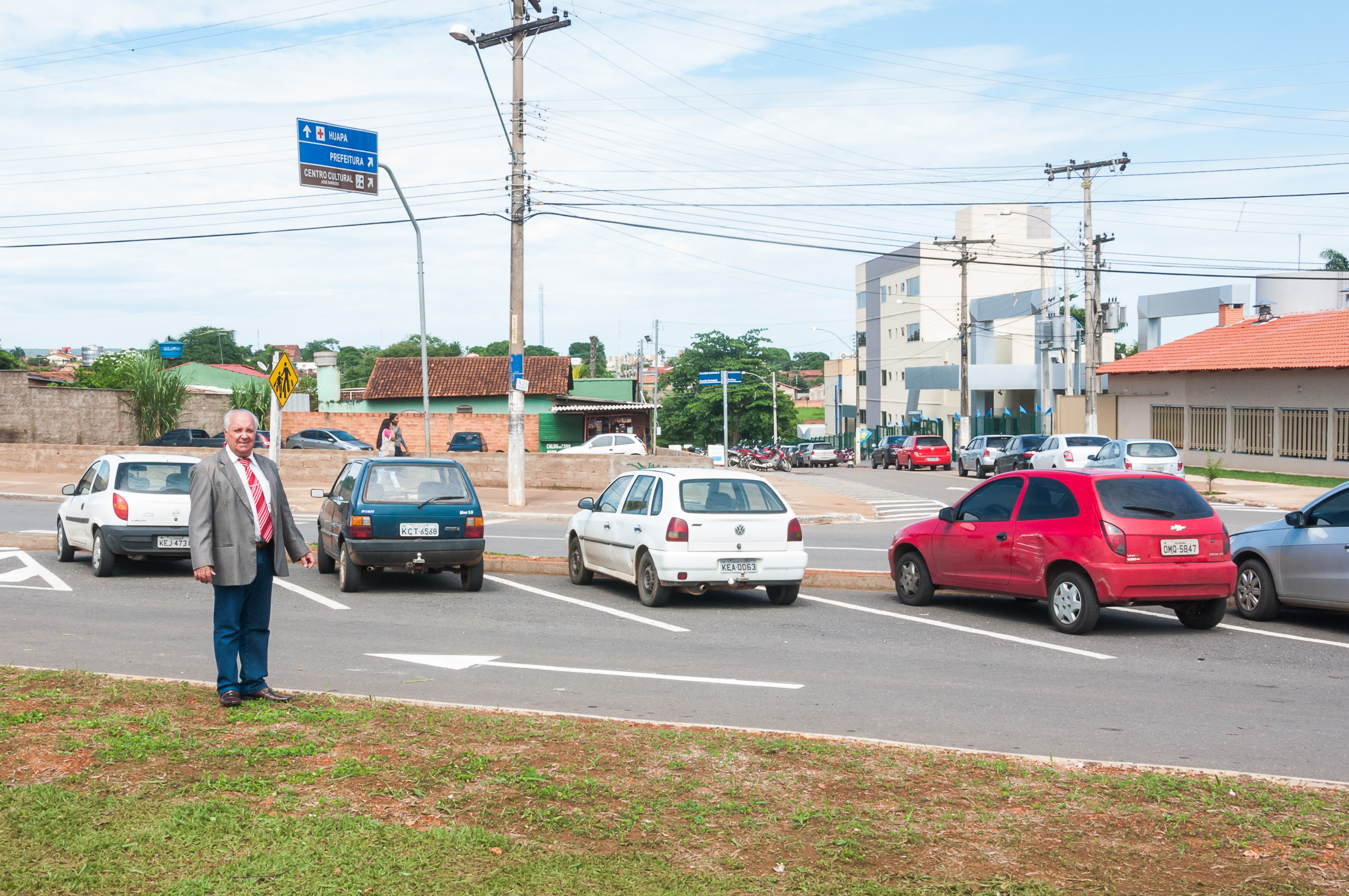 Vandinho esclarece que é o responsável pelo projeto de estacionamento na Avenida de Furnas