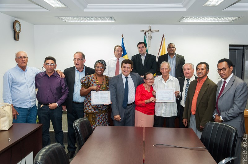 Sessão solene homenageia três novos cidadãos aparecidenses