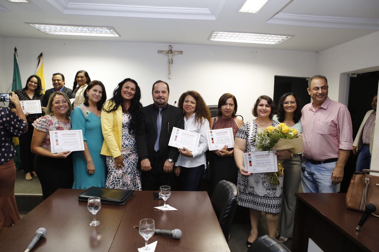 Valdemir Souto homenageia professores em sessão especial